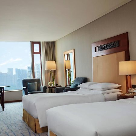 Renaissance Wuhan Hotel Экстерьер фото