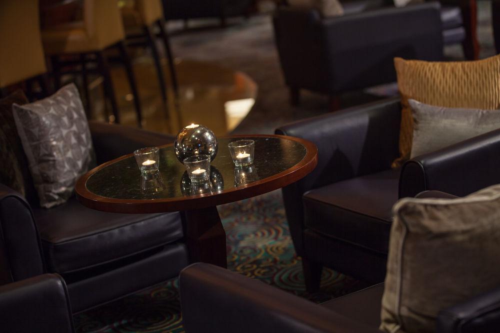 Renaissance Wuhan Hotel Экстерьер фото
