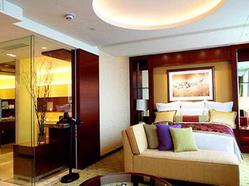 Renaissance Wuhan Hotel Экстерьер фото