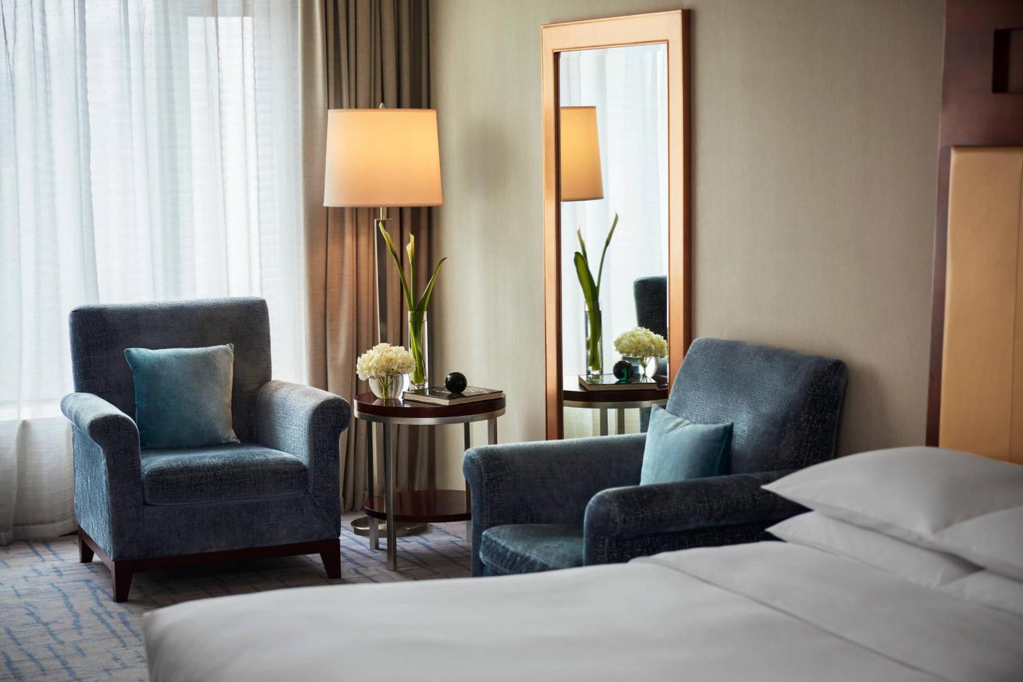 Renaissance Wuhan Hotel Экстерьер фото