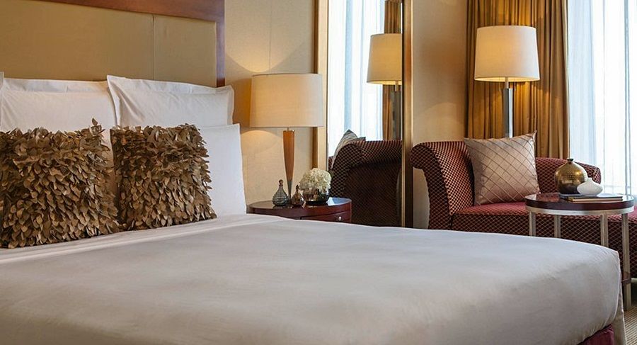 Renaissance Wuhan Hotel Экстерьер фото
